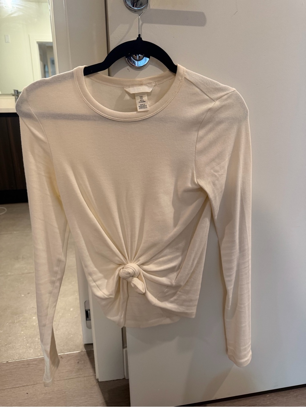 H&M Women's Cream Long-Sleeve Top
